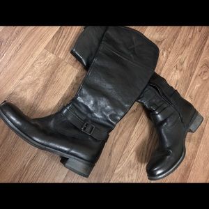 Below the knee leather boots